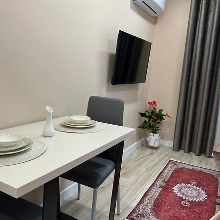 Smart Home , Lovely Apartment In Tirana Exterior foto